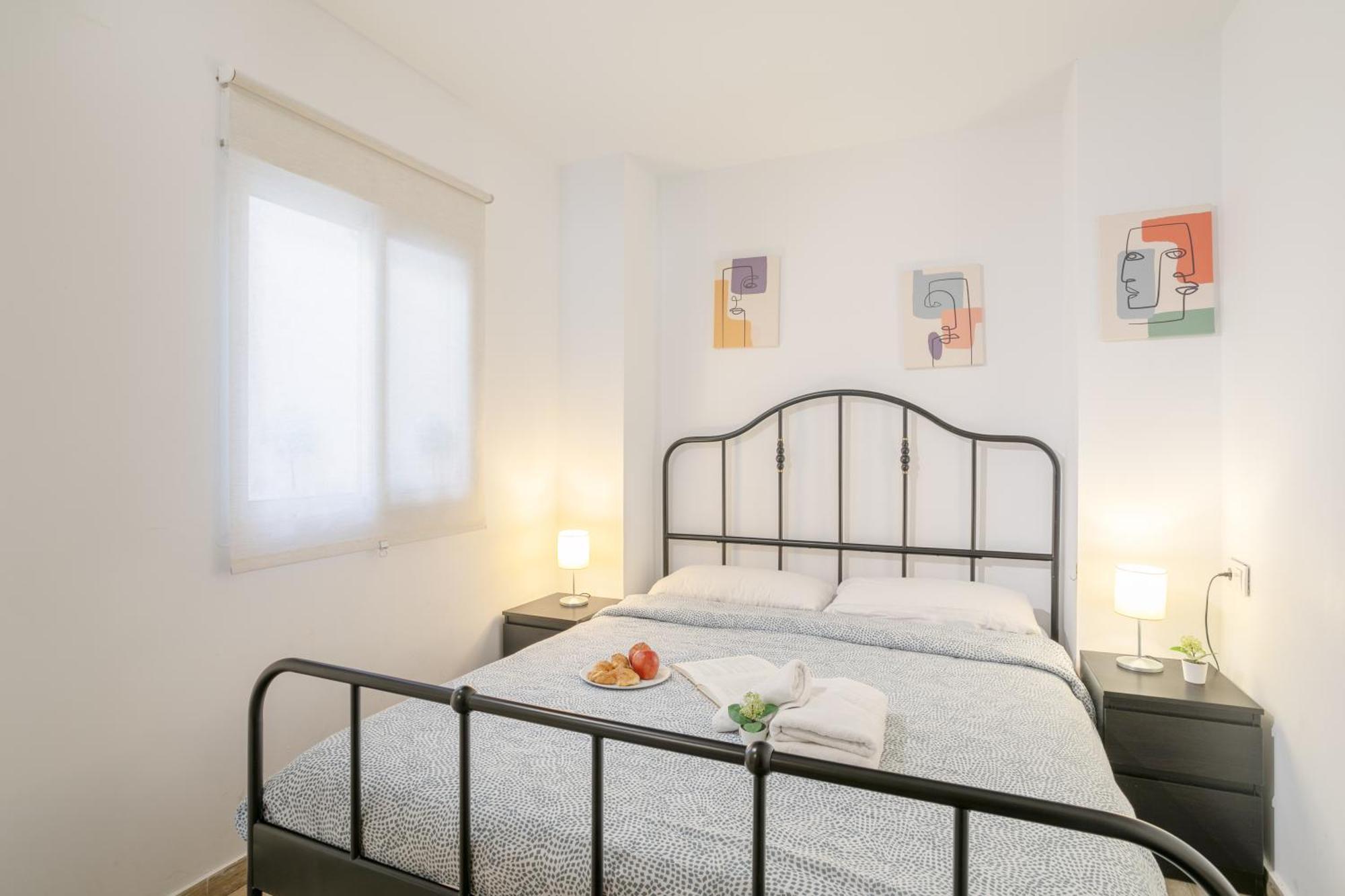 Apartamentos San Leandro, Centro Alicante Exterior foto